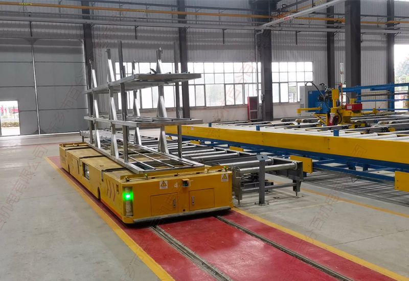 RGV軌道車，可有效提高制造運(yùn)行效率