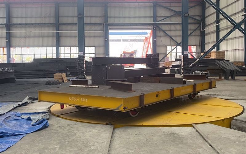 工業(yè)過(guò)跨轉(zhuǎn)運(yùn)場(chǎng)景中，有軌道平板車優(yōu)勢(shì)明顯