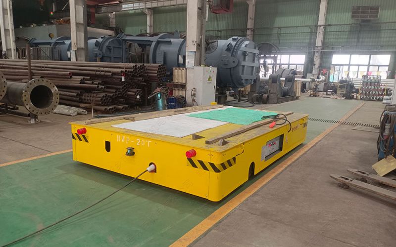 電動(dòng)無(wú)軌平板車(chē)液壓轉(zhuǎn)向方式的特點(diǎn)，與常規(guī)差速轉(zhuǎn)向的區(qū)別是什么？