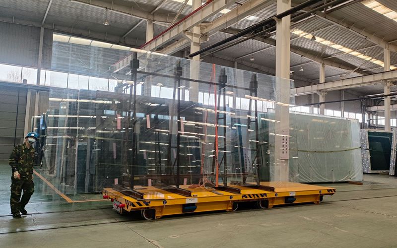 效率與安全的雙重保障：地平車(chē)為何成為玻璃制造工廠(chǎng)轉(zhuǎn)運(yùn)工具的上上之選