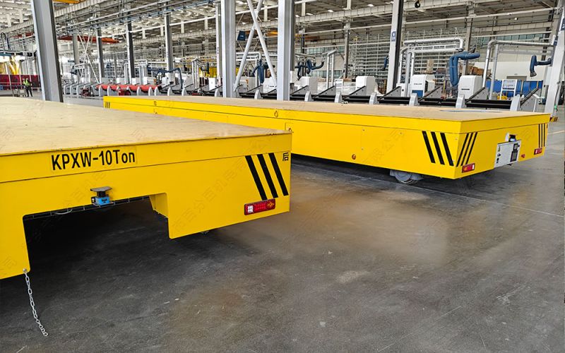 軌道平車動(dòng)力方案對(duì)決：低壓軌道供電 vs. 蓄電池供電，誰是您生產(chǎn)線的“動(dòng)力火車”？